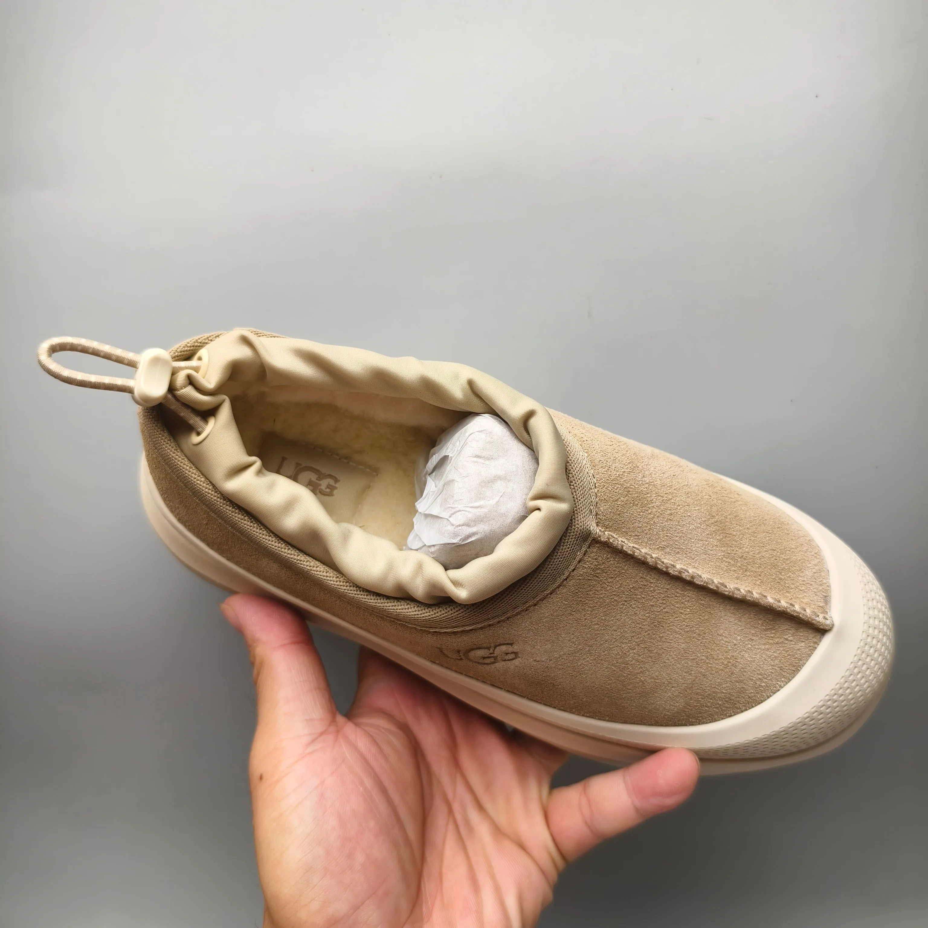 💰520 UGG sheepskin all-in-one snow boots 4096 slip-on casual trendy shoes for men and women Color: white red black blue yellow light gray dark gray green sand black gray matching sizes: 35-46